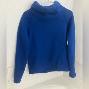 Blue arc‘teryx sweater